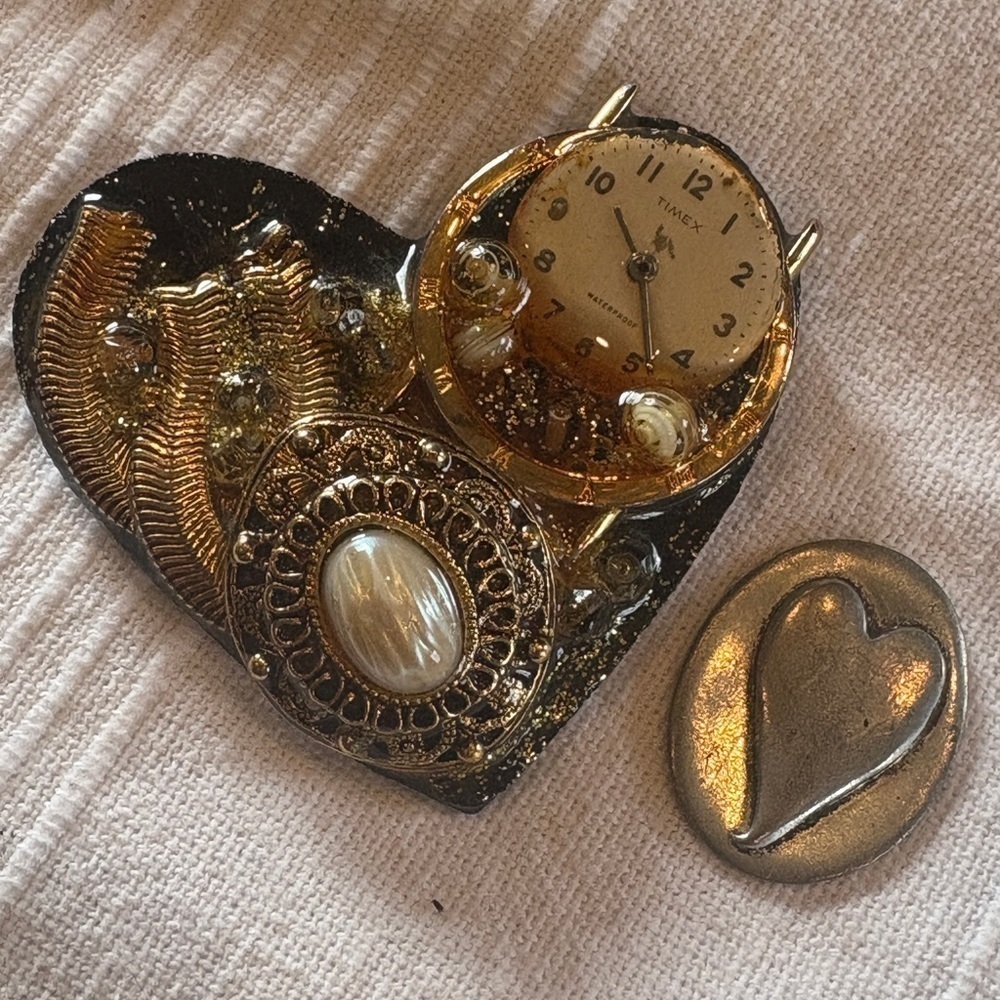 Heart Shaped Handmade Steampunk Pin brooch Watch Parts Beads Costume Love Token - Picture 6 of 10